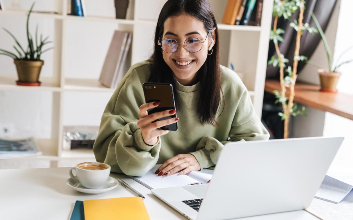 attractive-young-girl-student-studying-at-the-coll-DCQMV27.jpg attractive-young-girl-student-studying-at-the-coll-DCQMV27.jpg